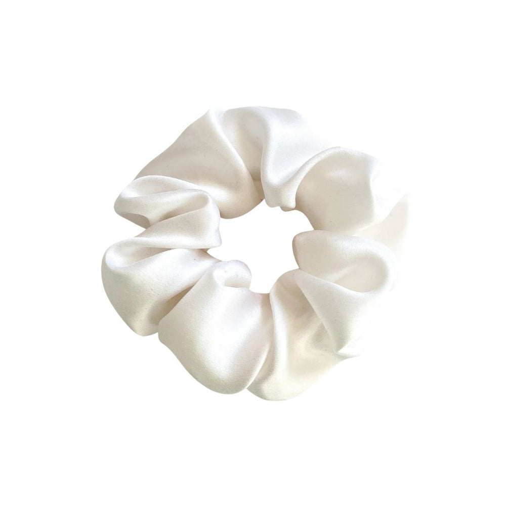 Saf İpek Beyaz Toka Scrunchie Büyük Boy